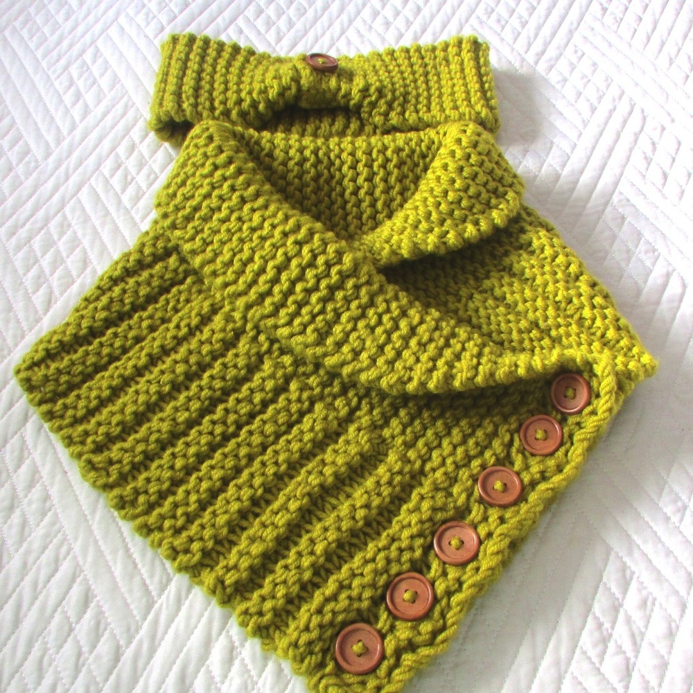 Handknitted Green Cowl and Headband with Buttons